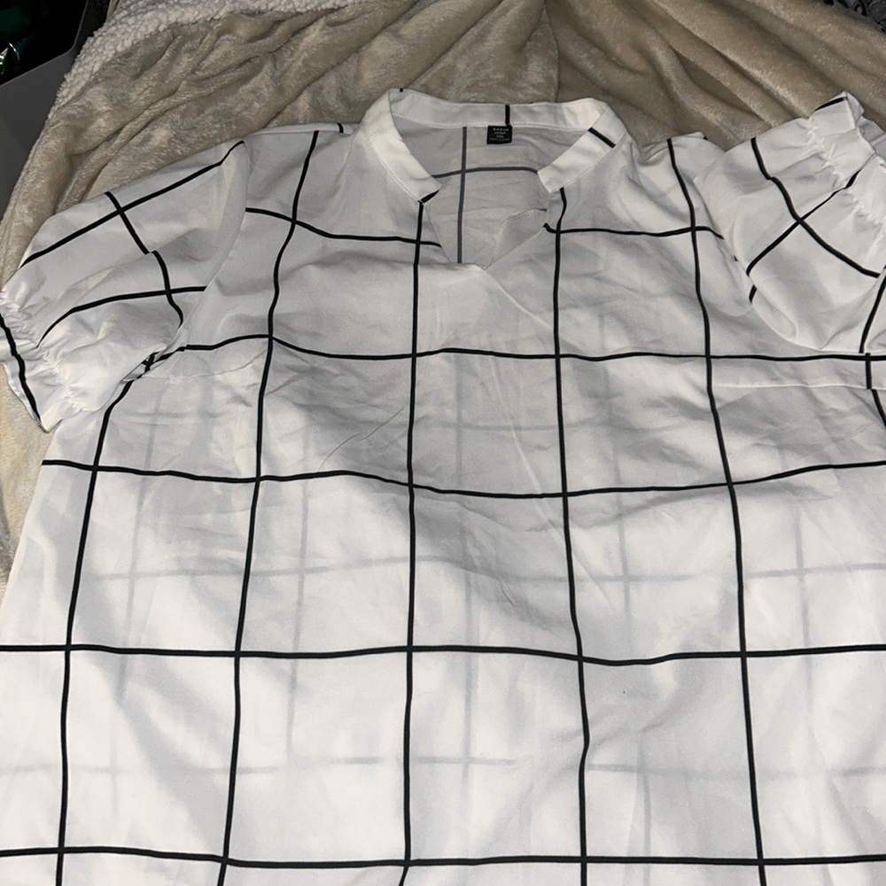 1X Shein Blouse Black and White